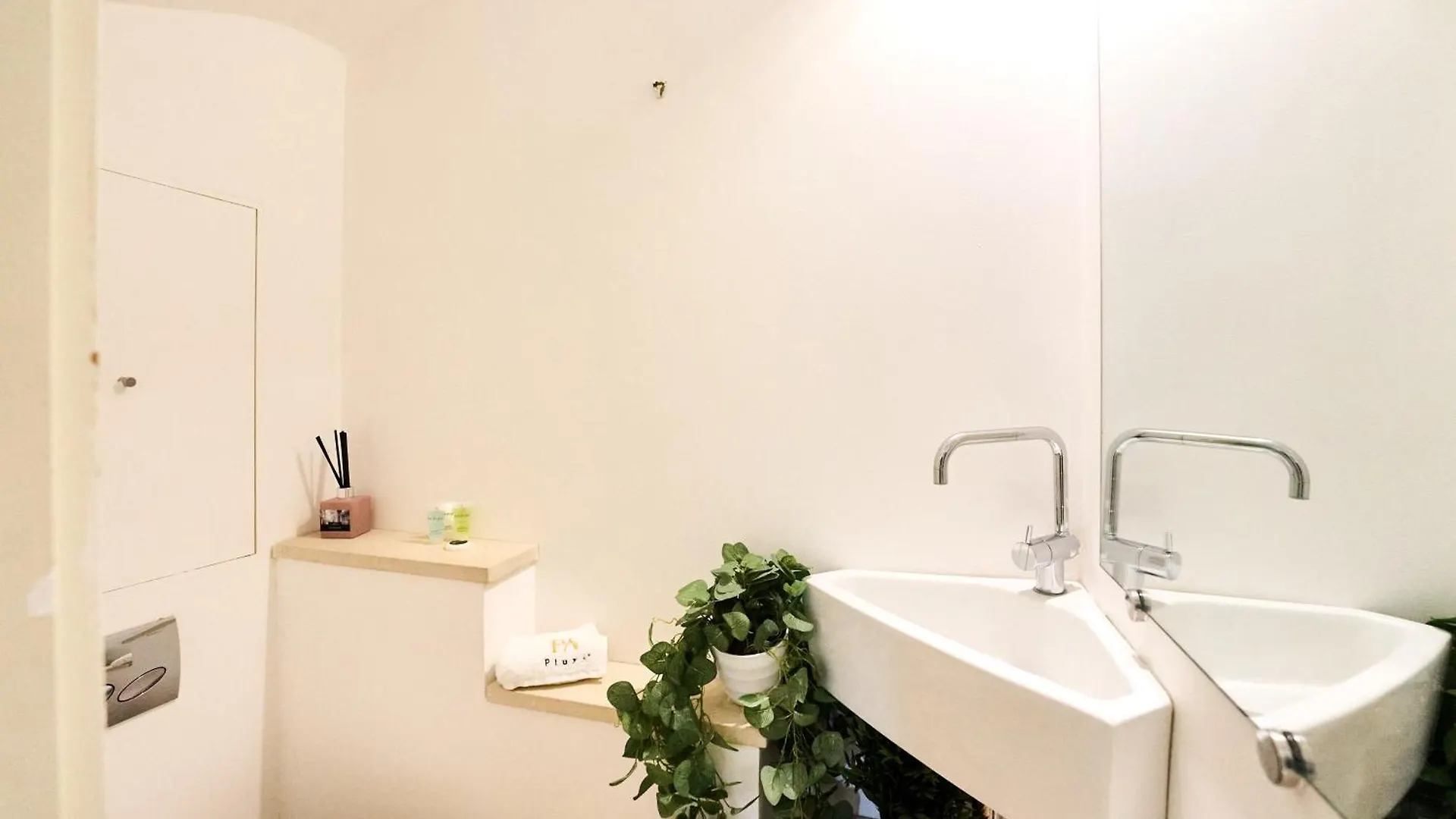 The Garden Loft Apartment London