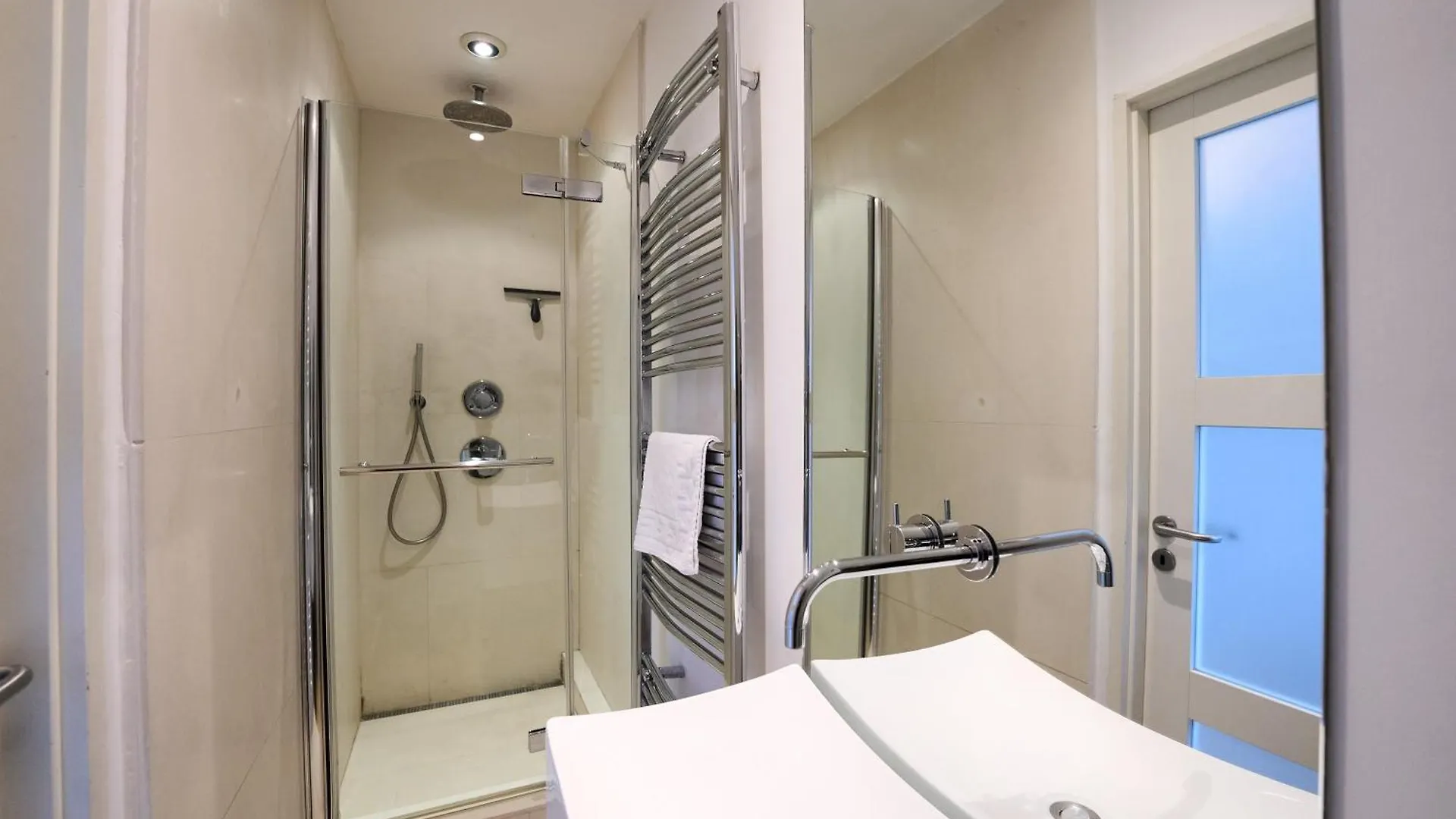 The Garden Loft Apartment London